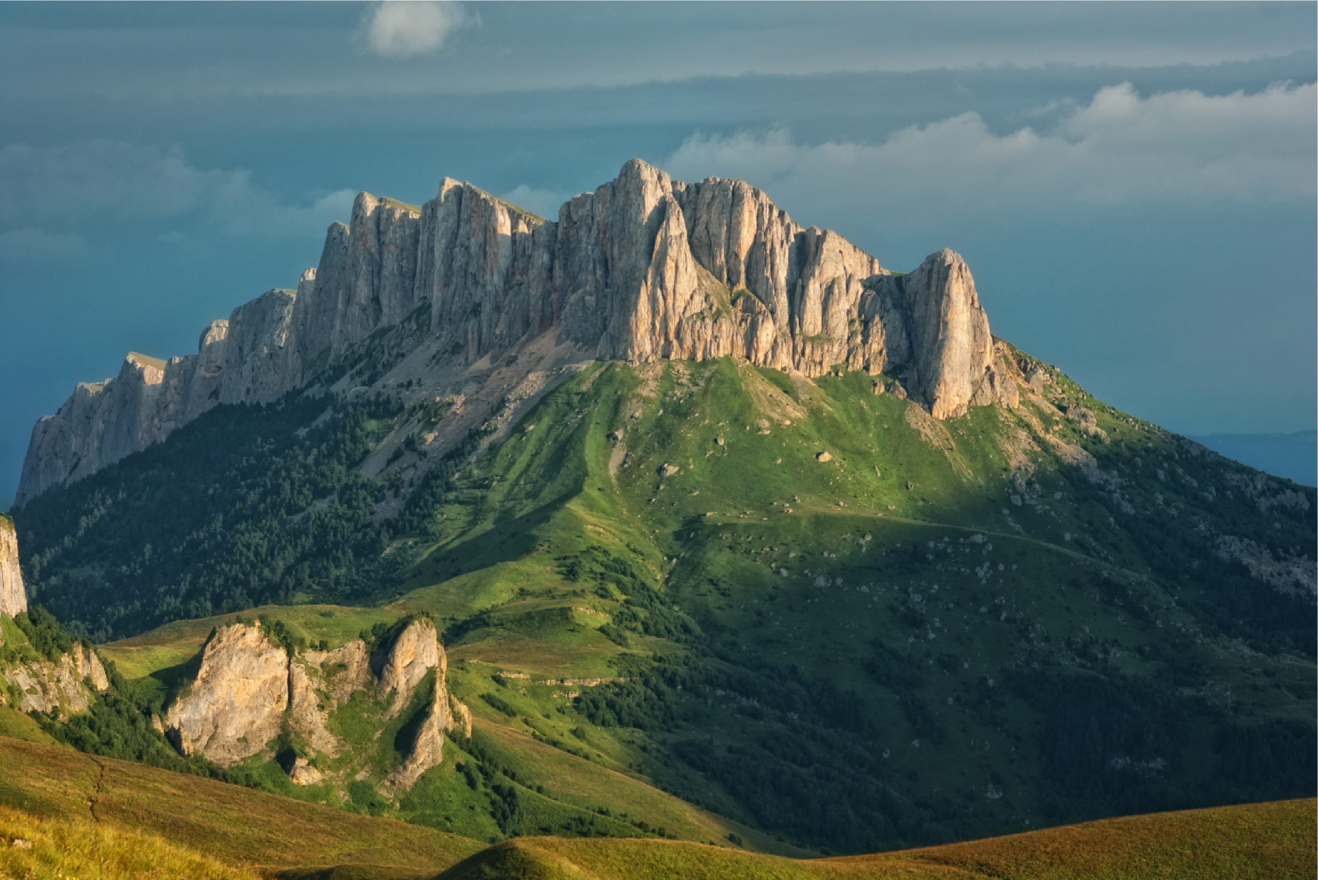 Гора большой тхач