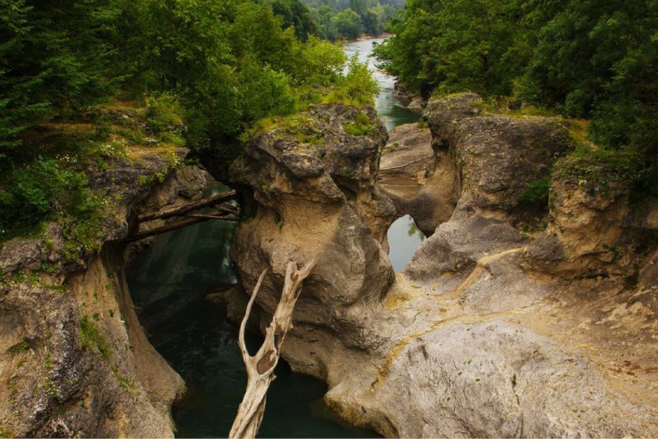 Отдых в горах, экскурсия Хаджохская теснина, водопады Руфабго, канатная дорога - Адыгея