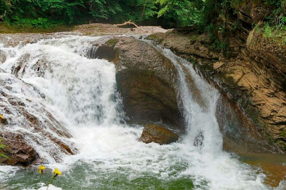 Отдых в горах, джиппинг, экскурсии Сахрайскийе водопады Адыгея